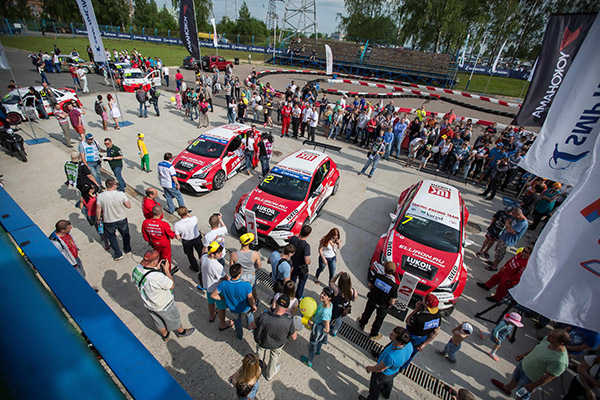 TCR cars dominate Russian Circuit Racing Series