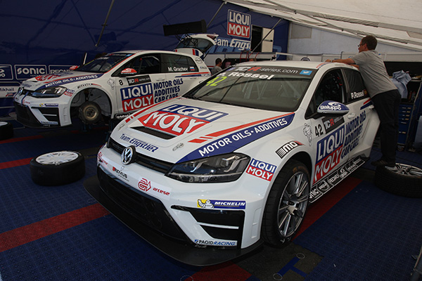 Grachev and Rosell to drive the Golf TCR cars