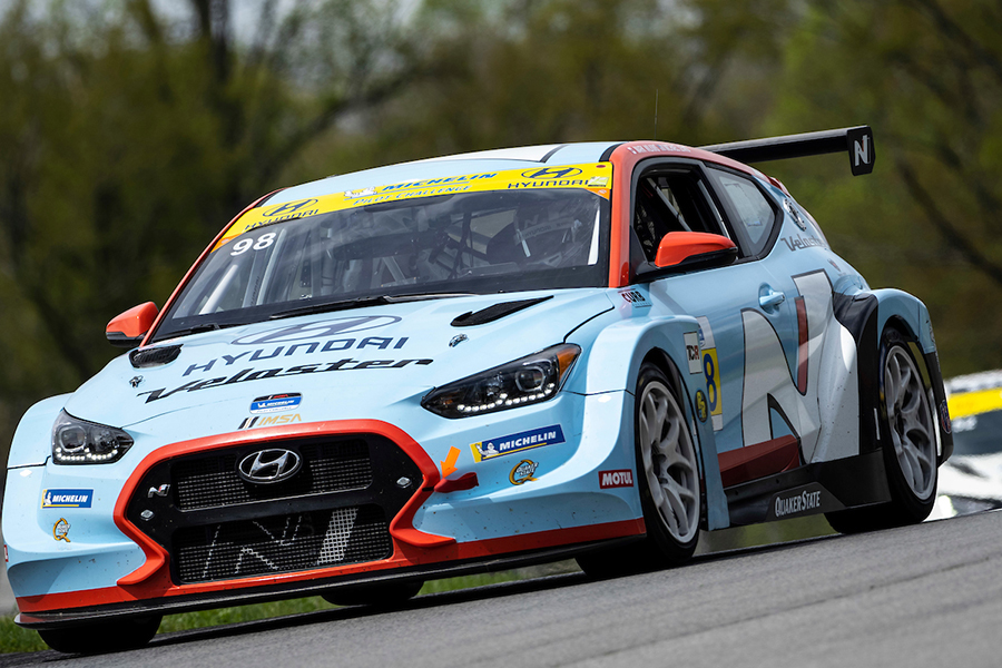Lewis and Wilkins claim last gasp victory for Hyundai