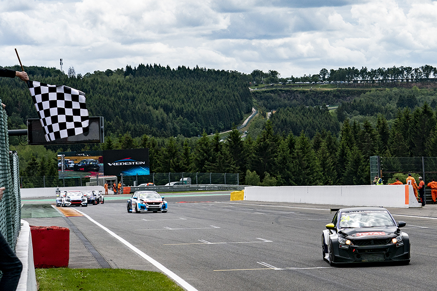 Julien Briché survives carnage to win Race 2 at Spa