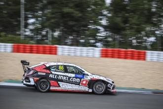 Guerrieri snatches pole position in a troubled session