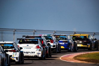 TCR Australia resumes at Queensland Raceway