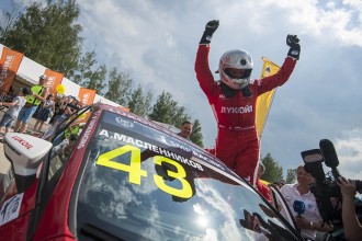 Maslennikov secures pole position at Moscow Raceway
