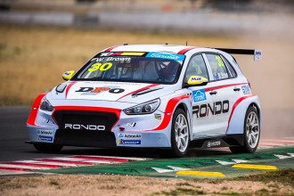 Will Brown sets his seventh seal on TCR Australia