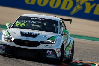 Azcona claims the first ever WTCR win for the new CUPRA