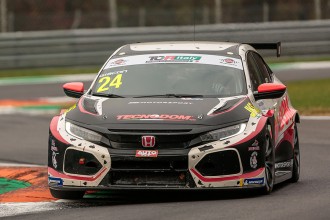 Jonathan Giacon wins incident packed opening race in Monza