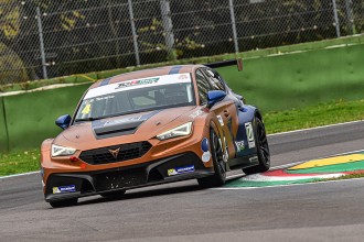 Third TCR Italy title for Tavano… by arbitration