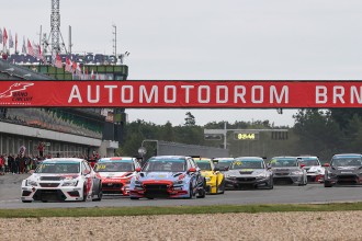 The TCR Eastern Europe series unveils 2021 calendar