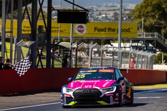 Mostert completes a hat trick in TCR Australia at Bathurst