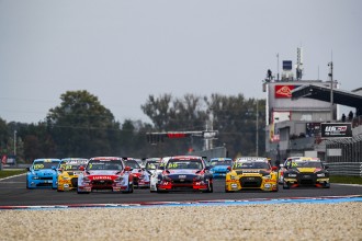 FIA and Eurosport Events sign WTCR three-year extension