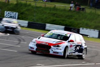 Max Hart reinstated in third place of TCR UK’s Race 2