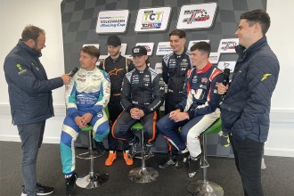 Morgan wins Race 1, as five drivers are still in the title fight
