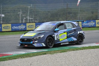 Antti Buri on pole for TCR Italy’s Race 1 at Mugello