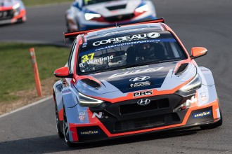 Winfield and Brown win in crazy TCR UK opener at Snetterton