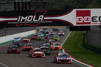 Butti and Girolami share wins in TCR Italy opener at Imola