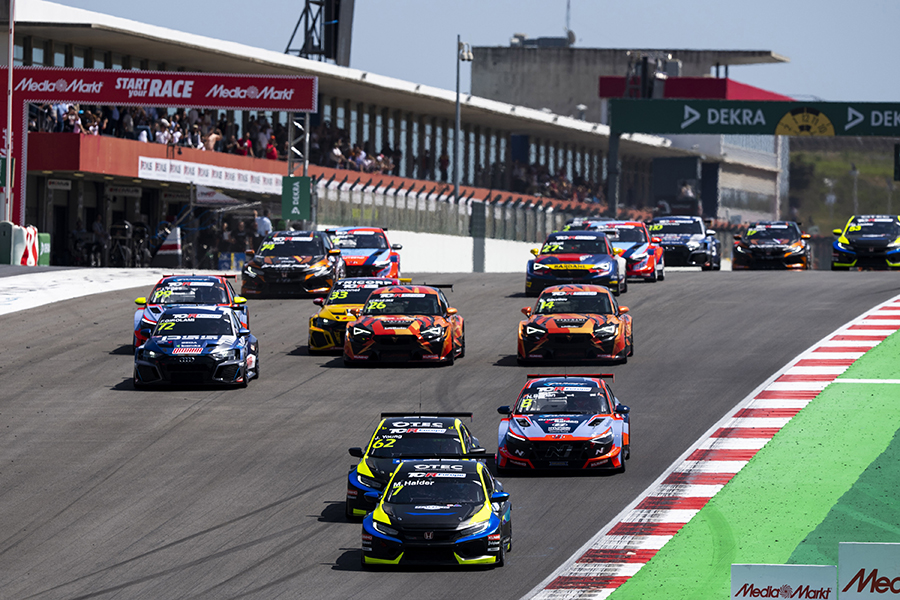 KUMHO TCR World Tour and TCR Europe together in Portimão