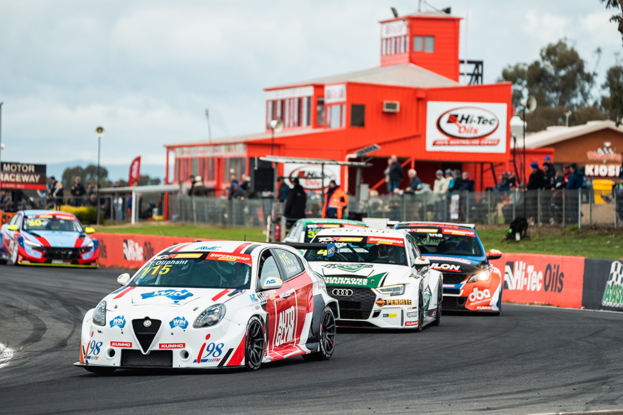 Victories for Clemente, Oliphant and Sweeny at Winton