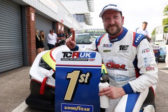 2023 champion Boardley conﬁrms TCR UK title defence 