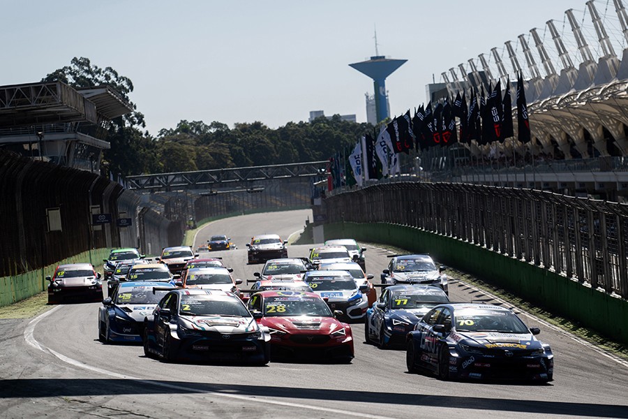 TCR South America and TCR Brasil kick off at Interlagos
