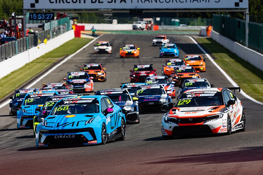 Overall victory for Ehrlacher, as Pauwels wins in TCR Europe