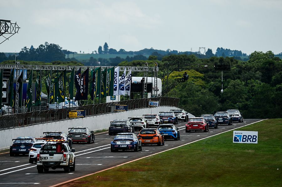 Montenegro and Osman champions in TCR South America and TCR Brasil 