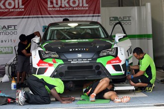 Watch TCR TV being streamed live from Sepang!