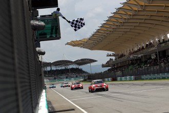 Gené resists to all attacks and wins thrilling Race 2