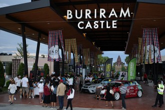 TCR drivers and cars at Buriram’s shopping mall