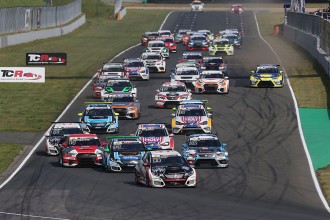 TCR Germany - Oestreich takes lights-to-flag win