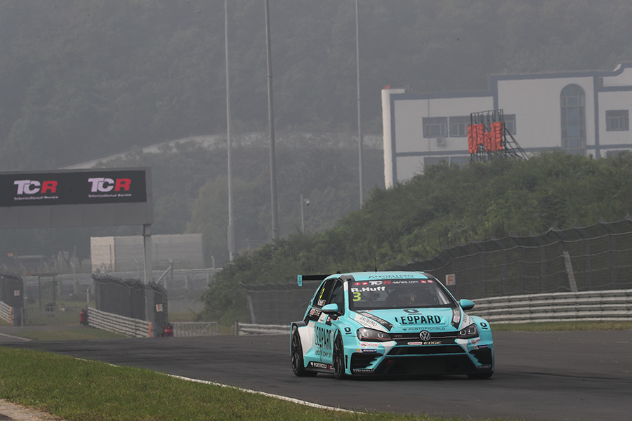 Practice 1 – Huff faster than the Hyundai cars