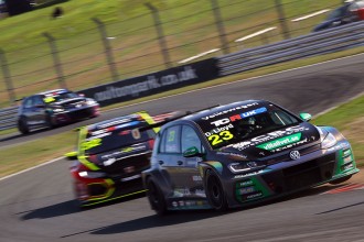 Daniel Lloyd arrives at Croft with the TCR UK title in sight