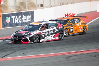 Münnich dominates the TCR Middle East opener in Dubai