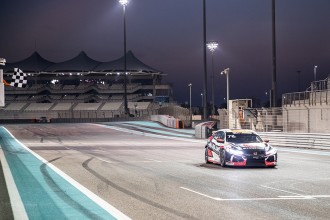 Münnich claims third TCR Middle East win in Abu Dhabi