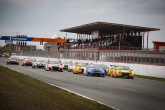 A strong 26-car field in TCR Russia’s opener 