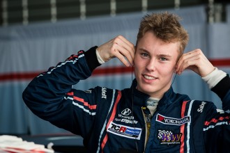 Luca Engstler to race in WTCR at the Slovakia Ring