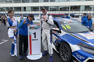 Howson takes victory in TCR Japan’s opening round