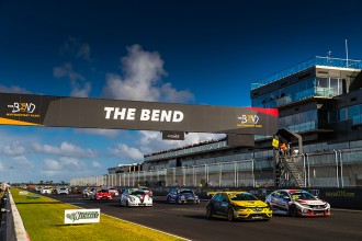 A twenty-car field for TCR Australia’s finale at The Bend