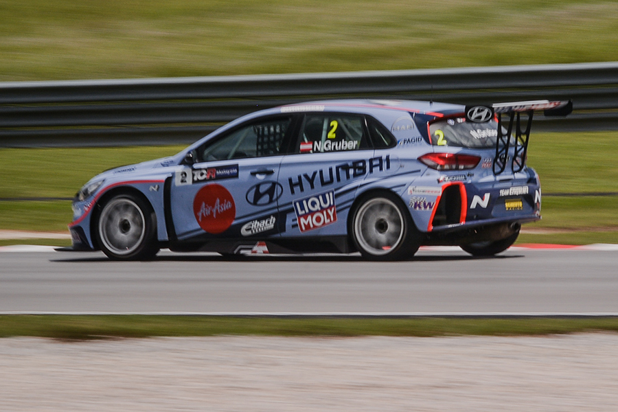 Gruber and Buri to race for Team Engstler in TCR Germany
