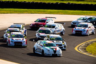 The 2020 TCR Australia will race until January 2021