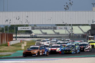 Seven races to be streamed live during the weekend