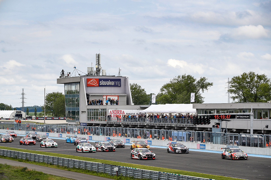 The WTCR resumes for three races at Slovakia Ring