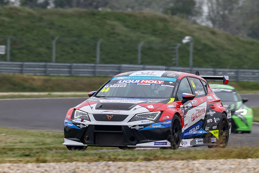 Michal Makeš claims maiden TCR Eastern Europe win - TCR HUB