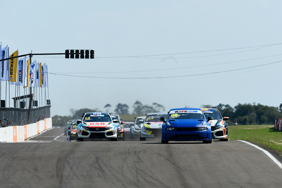 El Pinar hosts the fourth event of TCR South America