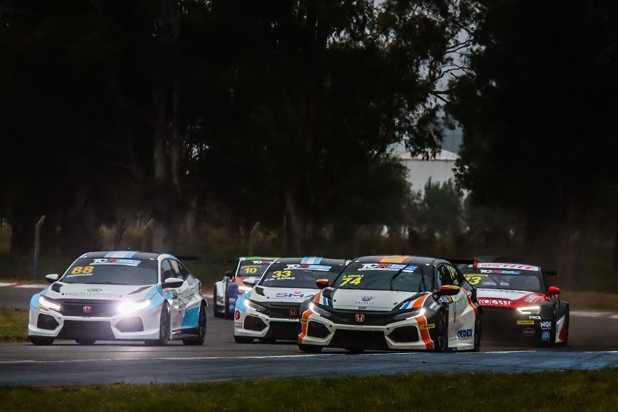 Girolami, Guerrieri and Coronel in TCR South America at Buenos Aires