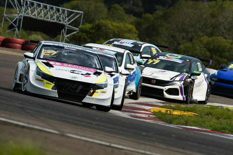 13 cars will race at Buenos Aires in TCR South America enduro