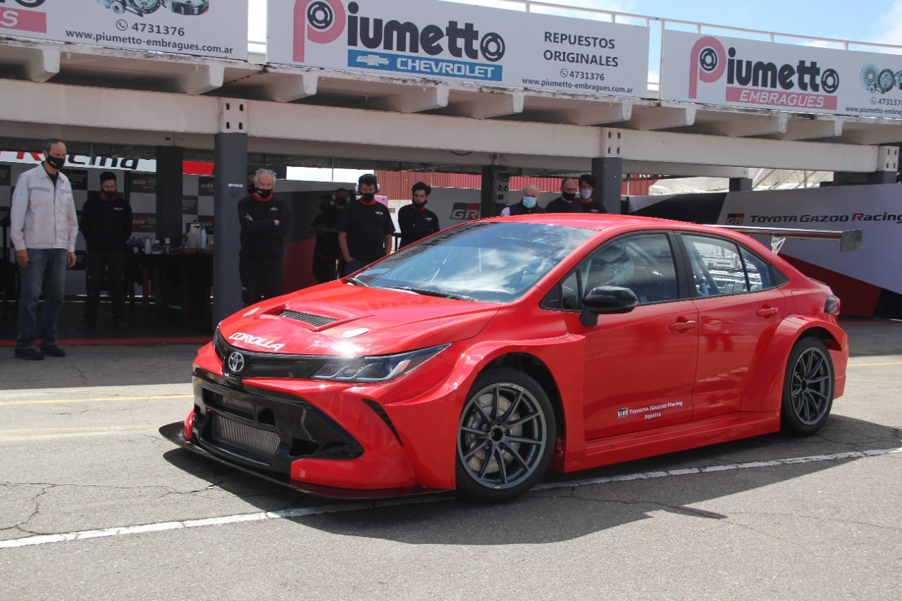 The Toyota Corolla Sedan TCR completes its first tests