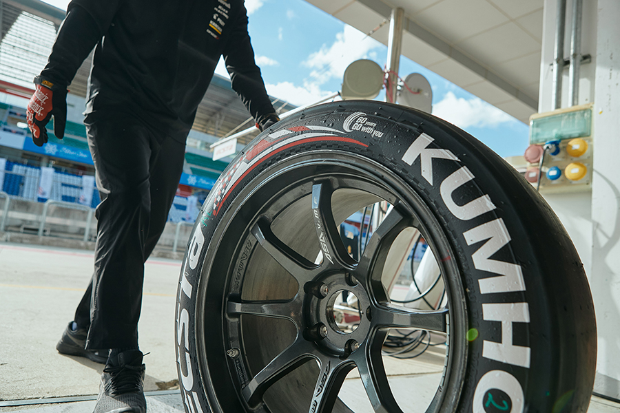 Kumho Tire develop bespoke tyre for TCR competition 
