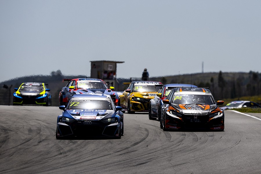 The TCR Europe series resumes at Le Castellet