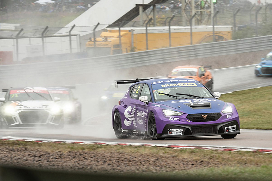 Dahlgren takes a hat-trick in TCR Scandinavia at Knutstorp