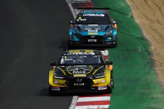 Bradley Kent switches to Hyundai Veloster for 2023 TCR UK